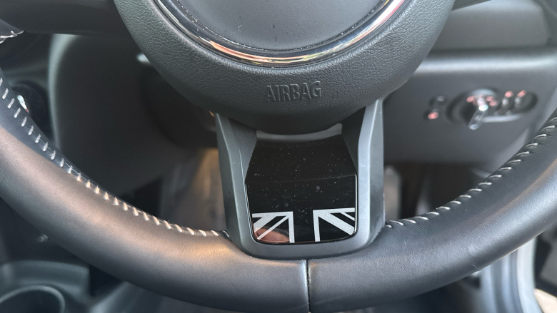 MINI Hatchback 1.5 Cooper Exclusive 3dr Petrol Hatchback